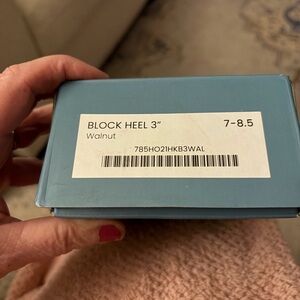 NWOT Pashion Footwear Walnut Block Heels fits 7-8.5